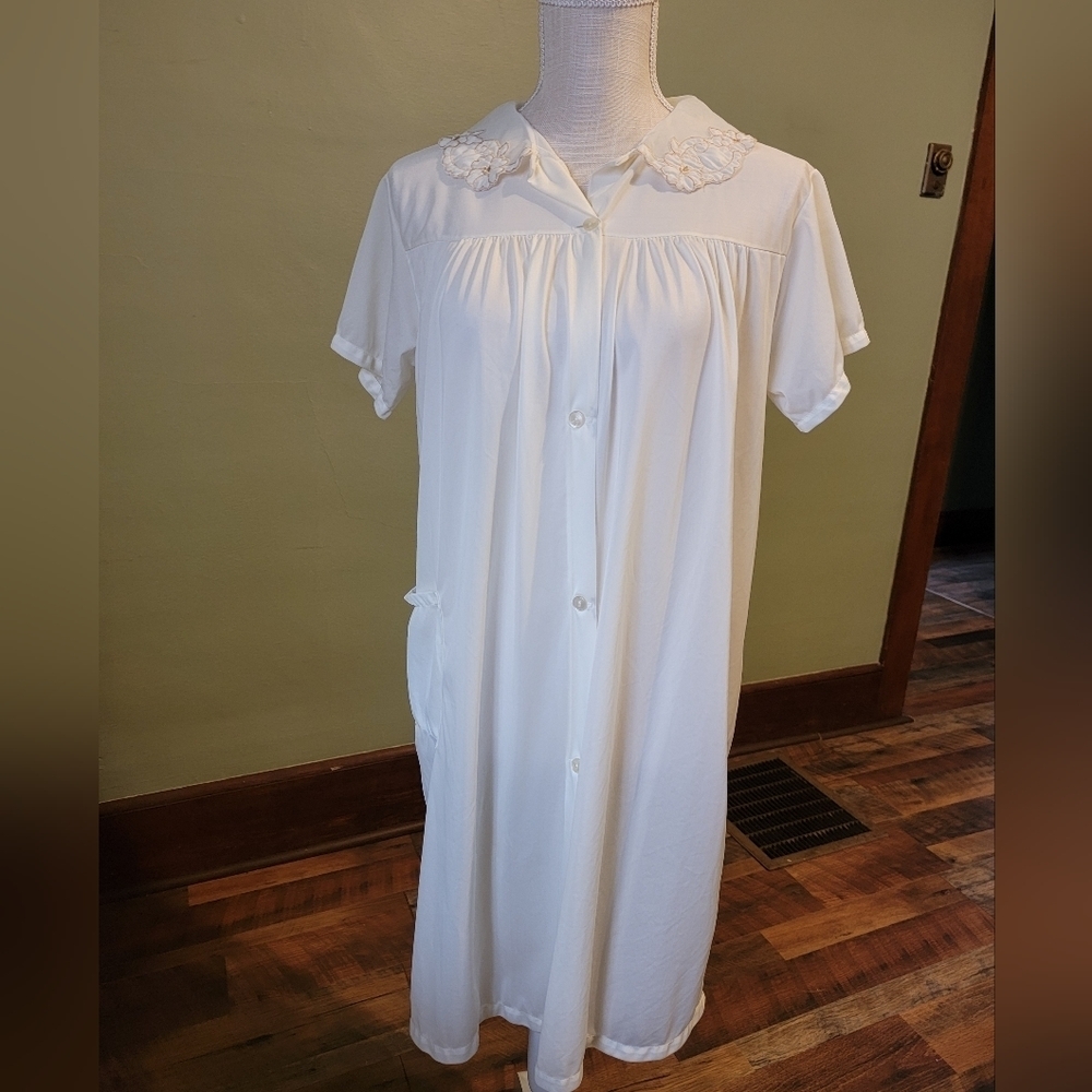 Vintage Philmaid Size Medium Robe Gown Intimate Woman's Lace Creamy m14